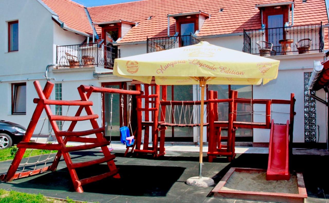 Bed and Breakfast Polgar Panzio Виллань Экстерьер фото