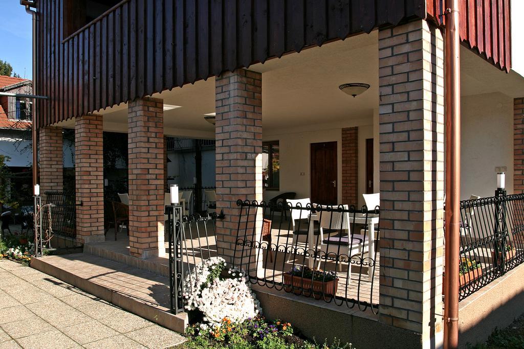 Bed and Breakfast Polgar Panzio Виллань Экстерьер фото